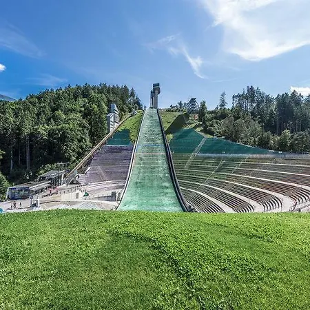 Ferienwohnung-apartment Monika In Innsbruck-igls Apartman *